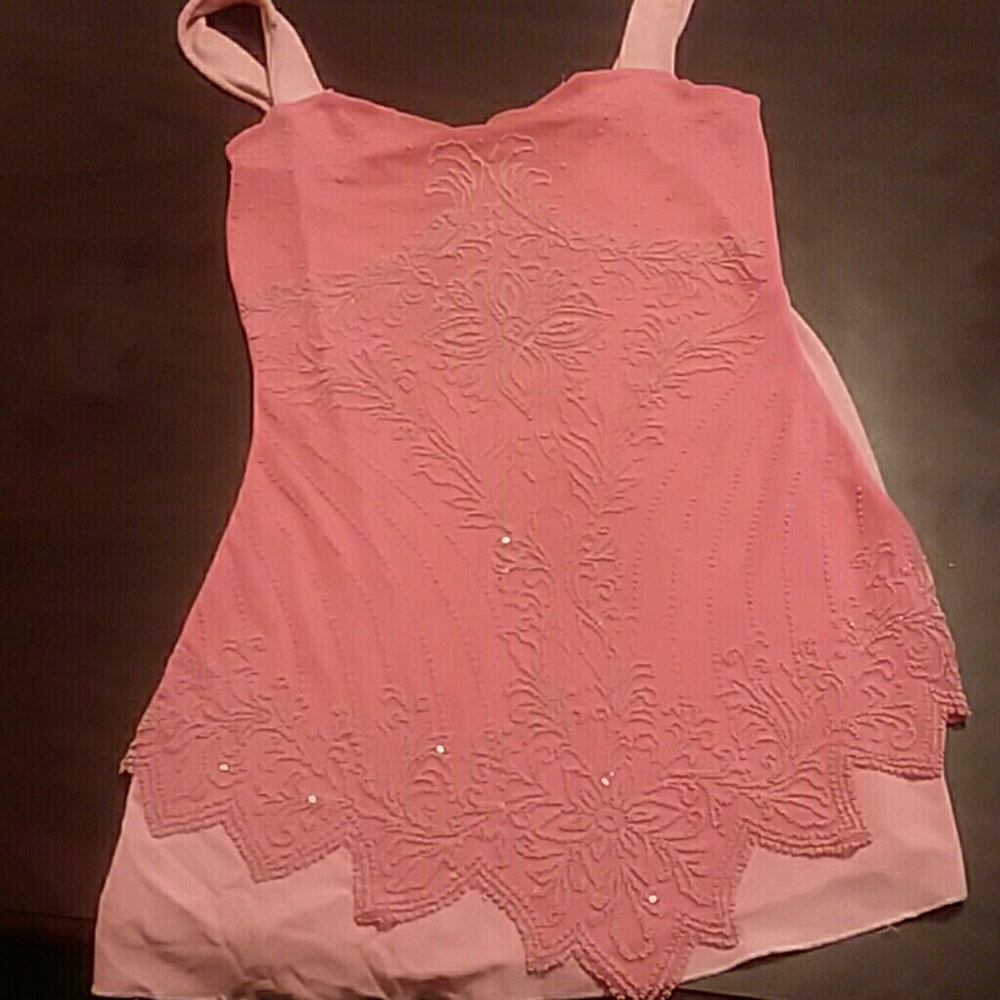 Used amazing sequence top